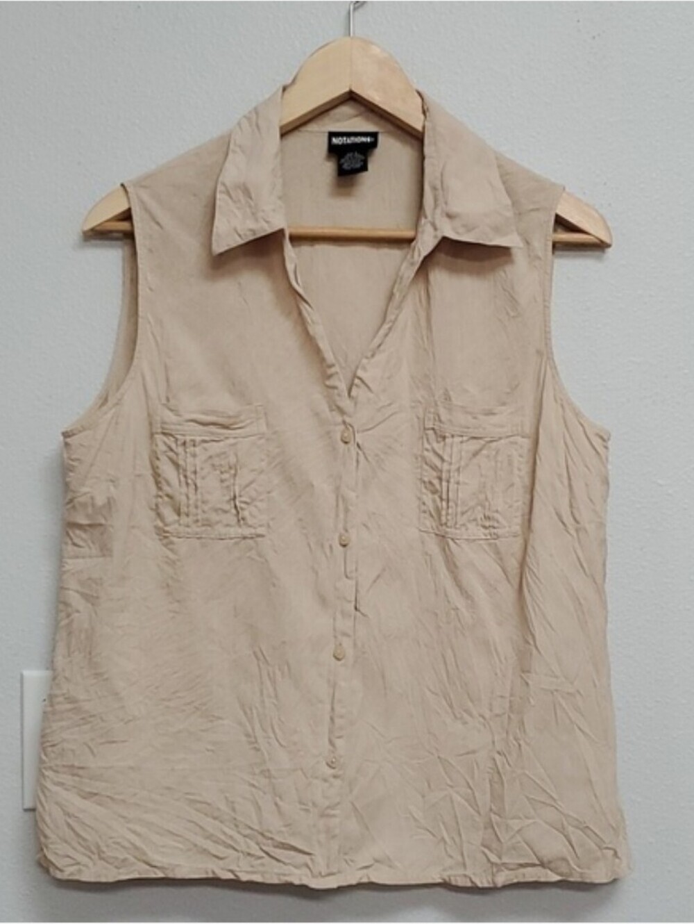 NOTATIONS silk Sleeveless Button-Front Top in Beige